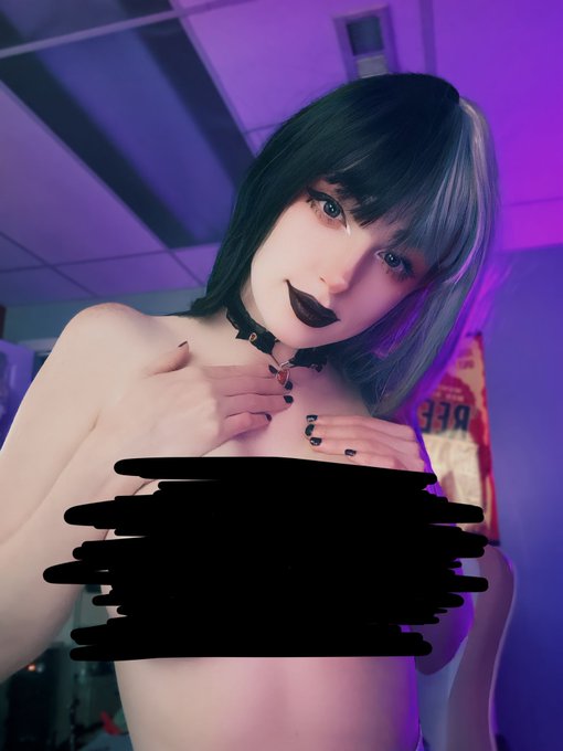 omg why would she do that? https://t.co/YfgiHO0lhV