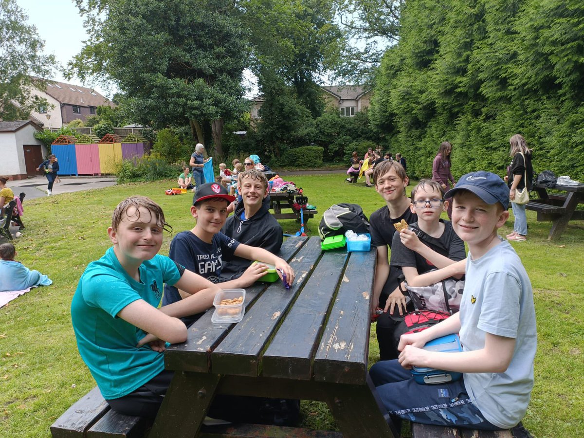 As we come to the end of the summer term, our Star Citizens have been rewarded with a trip to the splash park at Happy Mount Park along with some outdoor games and a picnic. All rounded off with an ice cream on the prom! #BeYourBest