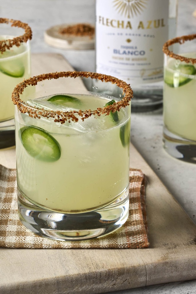 Toast To National Tequila Day With These Refreshing Margarita Recipes

https://t.co/Mn7Ja8KzbO

#WhiskedAway

National Tequila Day is July 24, 2023, to celebrate we're sharing some refreshing margarita recipes with you! https://t.co/eEgsiDs4K7