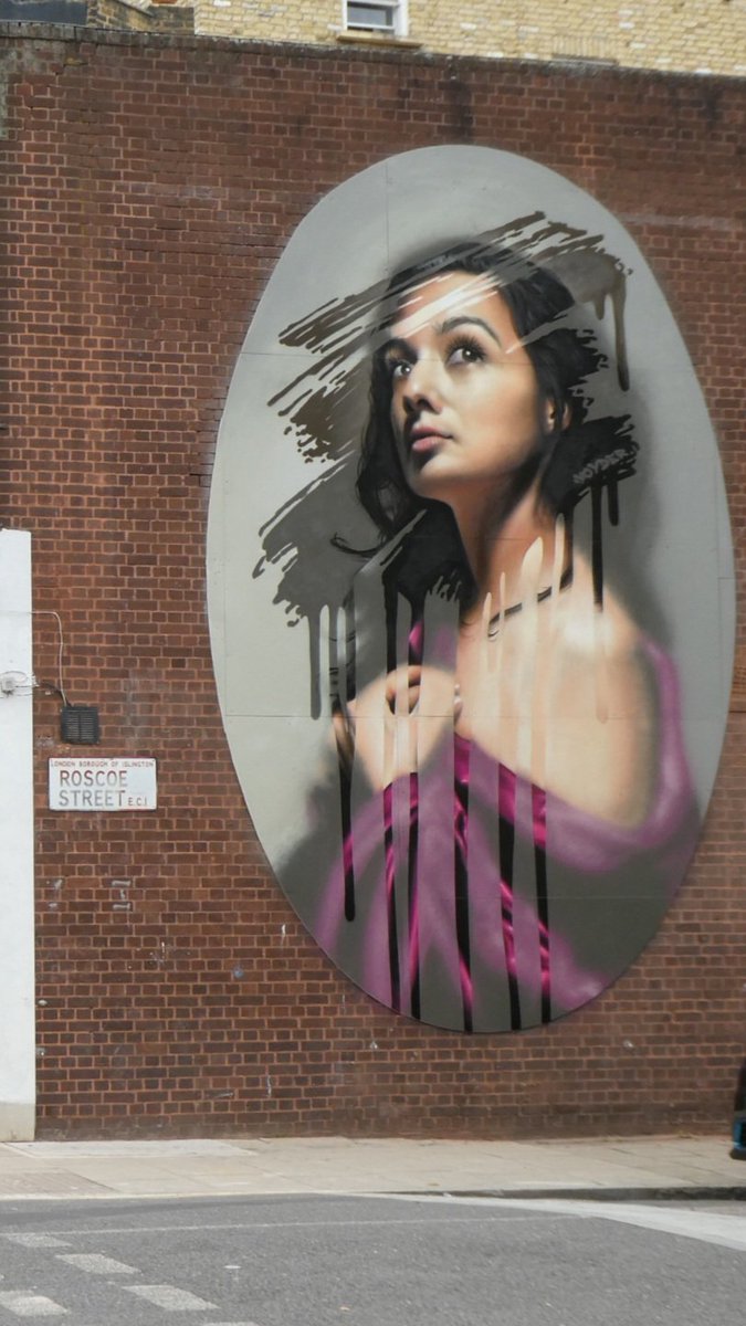 #streetart. #urbanart. #mural
By : Voyder