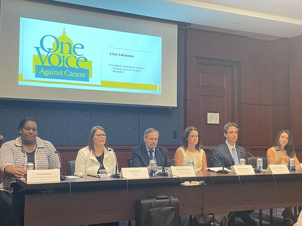 LLacasseACSCAN's tweet photo. Thank you to members of Congress represented and staff for joining an important conversation @OVAC's Congressional Briefing on #CancerResearch. Increased investment in @theNCI &amp; @NIH is an investment in lives. Thank you to @NCIDrDougLowy @DCarnival46 @adam_Sonabend @CMAnnunziata https://t.co/LU9C4pwdFc