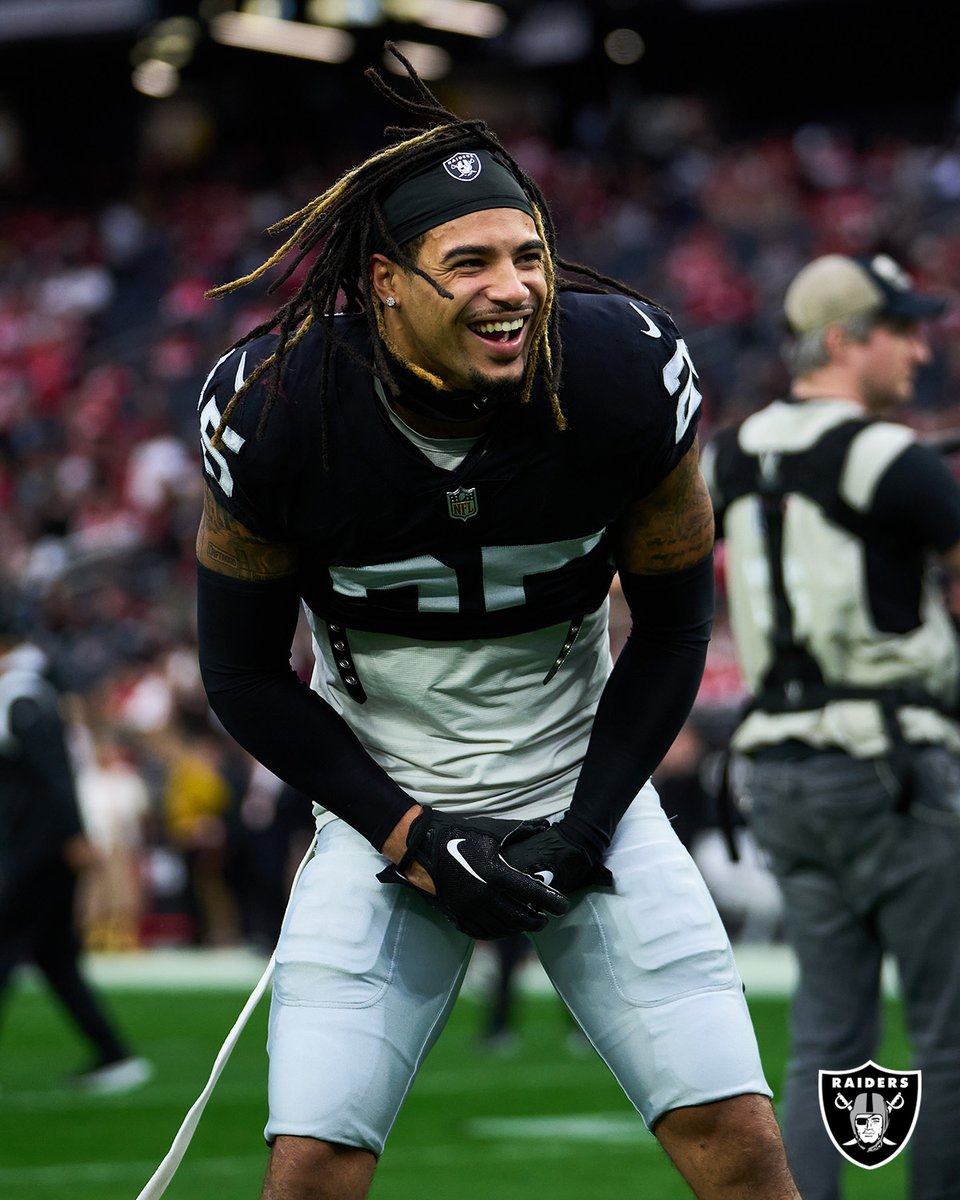 Raiders's tweet photo. Training Camp mood 😄

@TheReal_Tre7 x #RaiderNation https://t.co/RwsTw4m9o4