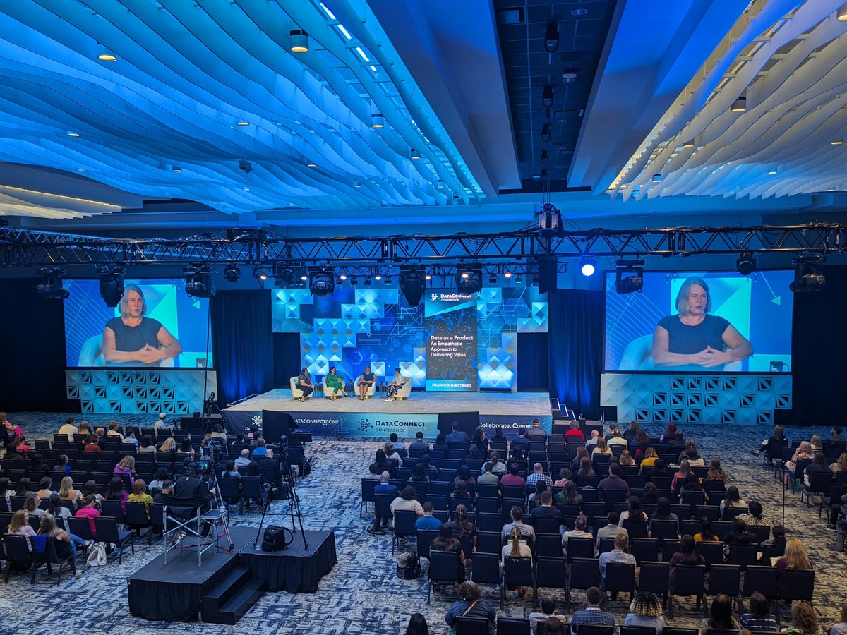 yukonpolly's tweet image. It’s the big day! #dataconnect2023’s a blast and I loved being part of the main panel  “Data as a Product: An Empathetic Approach to Delivering Value” with Wendy Batcheldor (CDO at @salesforce), Jen Tedrow (ED at Pathfinder Product) and @RehganAvon (founder,  @getalignai!)