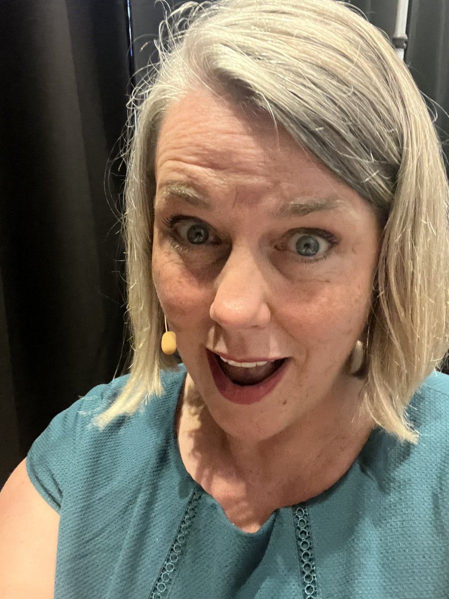 yukonpolly's tweet image. It’s the big day! #dataconnect2023’s a blast and I loved being part of the main panel  “Data as a Product: An Empathetic Approach to Delivering Value” with Wendy Batcheldor (CDO at @salesforce), Jen Tedrow (ED at Pathfinder Product) and @RehganAvon (founder,  @getalignai!)