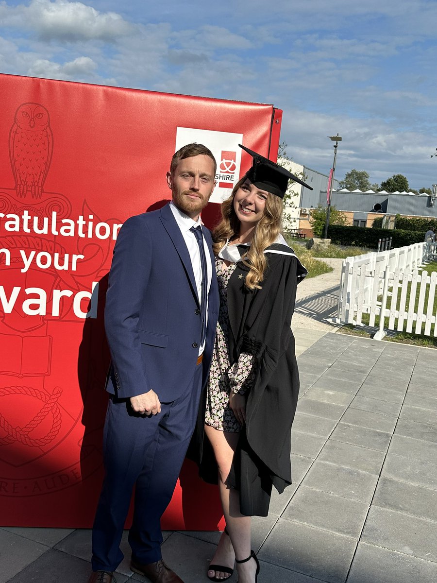 Louise Goodall tweet media