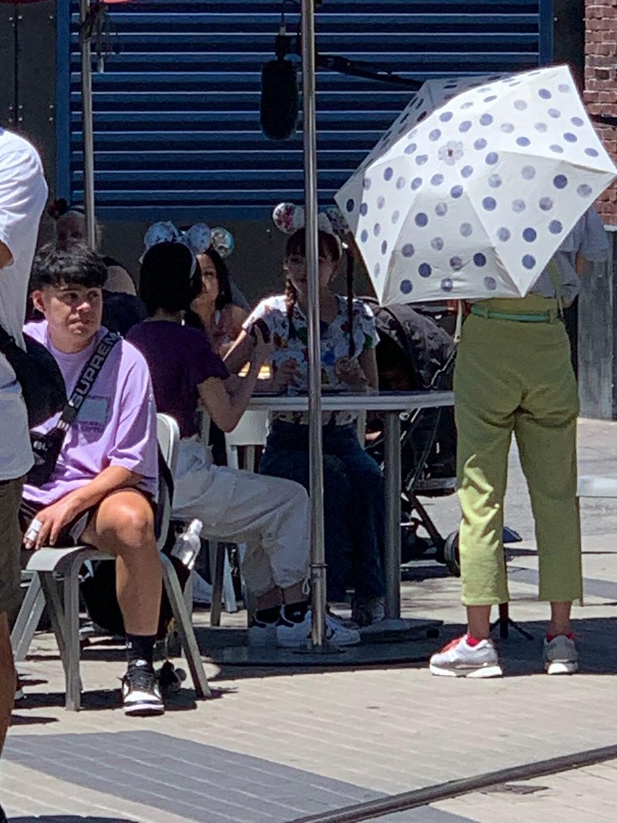 kpoporganic's tweet photo. Anyone know who these people filming are? https://t.co/Q65wWQ7oNX