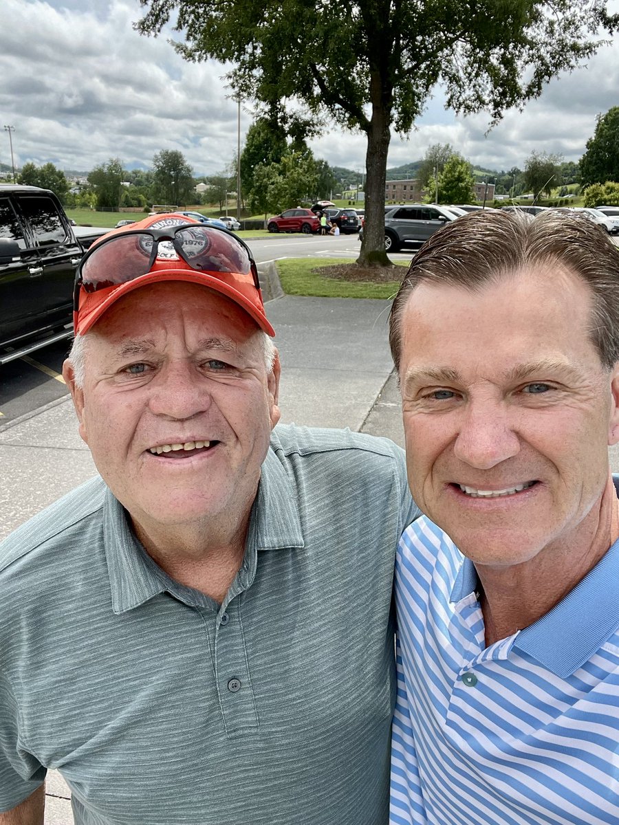 So good to reconnect with my HS baseball coach (1973-75), Tom Kittle, who drove down from Cincinnati to see his Granddaughter play softball in Johnson City!  What a great man and a tremendous coach!  We loved this guy!  He is a true coaching role model for me!  Thanks Coach K! https://t.co/efJK6l0YDC