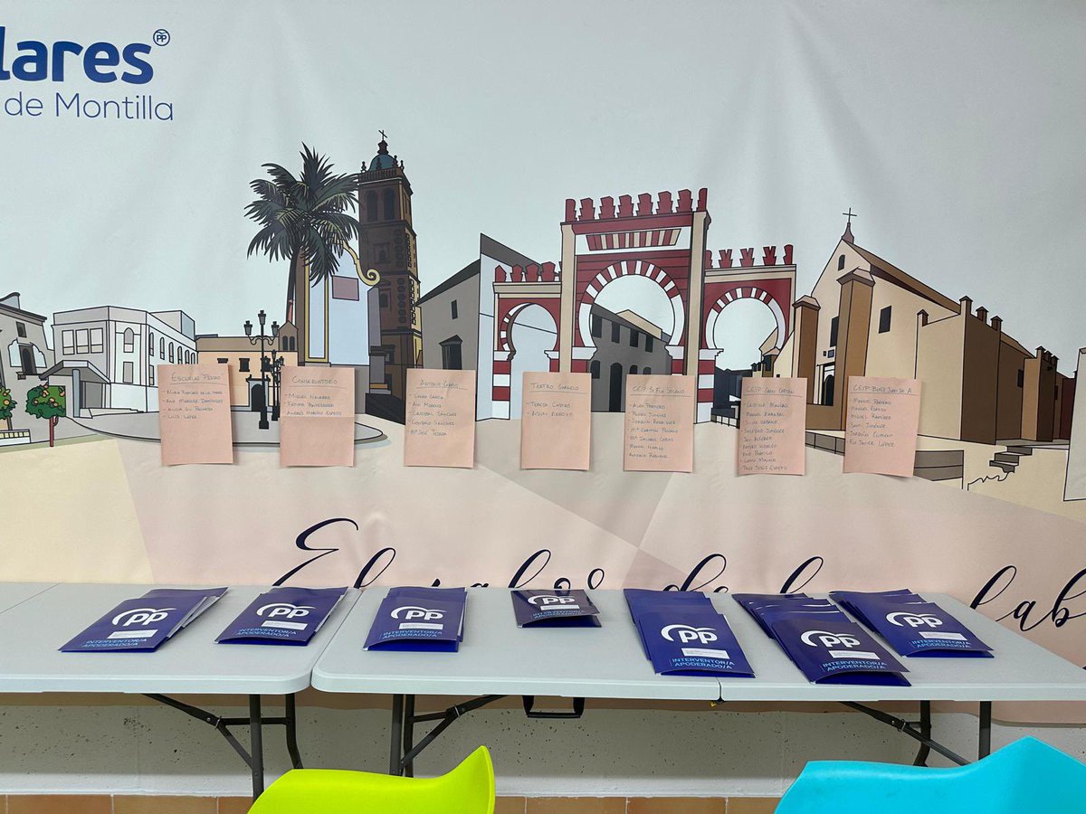 ppmontillaes's tweet photo. 👏🏻 Días de gran trabajo por parte de los miembros de nuestro partido en la preparación de las próximas elecciones del domingo #23J.

💙 ¡¡Estamos más que preparados!! 

#VotaPP
#EsElMomento https://t.co/Dfxt1KK6n5