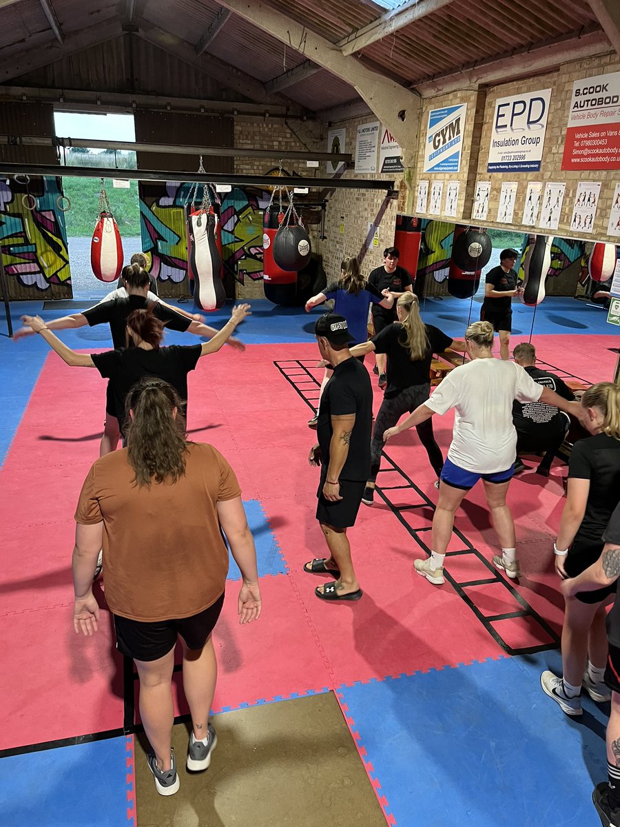 WAFCladies's tweet photo. Mixing it up again tonight with our friends over at @WhittleseyABC ! A big thank you to the boys for putting the ladies through their paces 💪🏻 https://t.co/xdrFt9aRkG