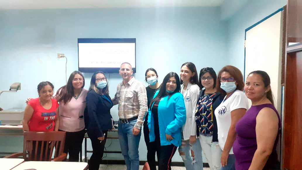 HospitalDaza's tweet photo. #IVSSinforma | #20Jul| Se realiza sesión educativa sobre los primeros auxilios psicólogos en beneficio de nuestro personal asistencial y administrativo.
@NicolasMaduro 
@MagaGutierrezV 
@Somosivss 
@AdolfoP_Oficial https://t.co/n4UWq2bHLA