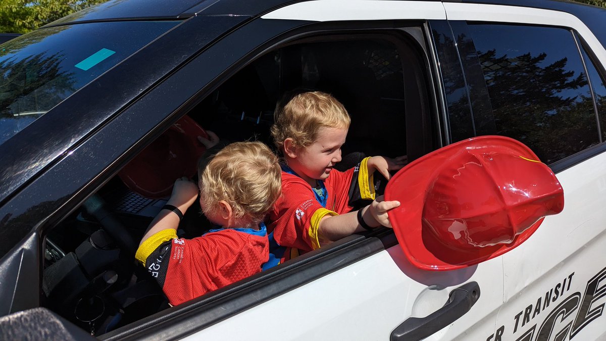 MVTP_CplHanif's tweet photo. When Cst. Hilary Ferguson of @surreyps invited @TransitPolice to a surprise bday party for twins Bennett & Weston, both fighting Leukemia 😪. We had to show!
This is why we support Cops 4 Cancer & Kick 4 a Cure! #EndChildCancer #Leukemia #PediatricCancer https://t.co/da9HGEDBtl