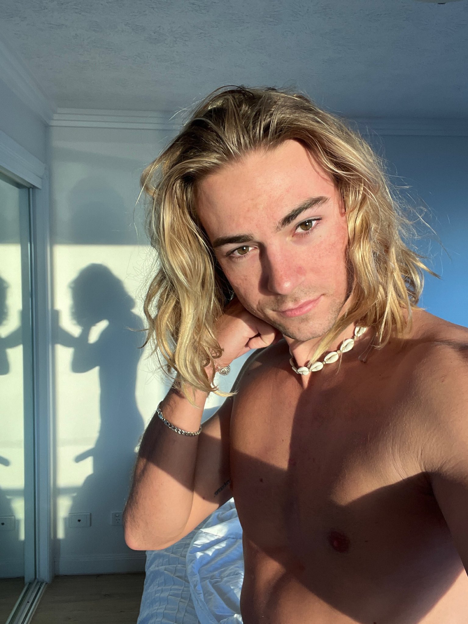 Nathaniel Taplin on Twitter: "Guys this is really important https://t.co/Ci0ygoizw4" / Twitter