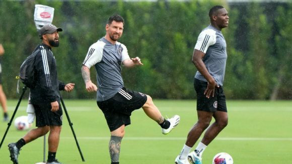 Messi debutará este viernes con el Inter de Miami frente al Cruz Azul.#SanctiSpíritusEnMarcha #CabaiguánEduca