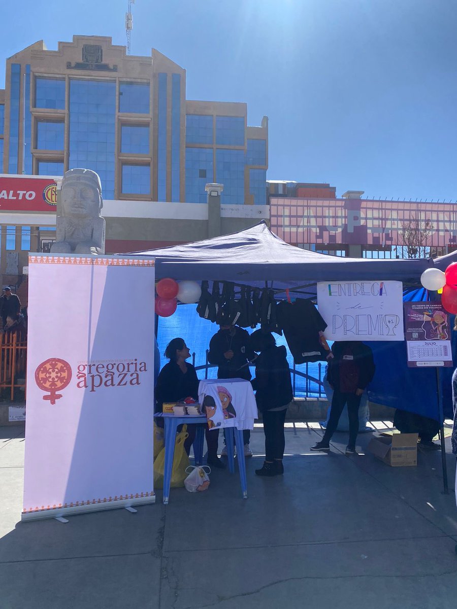 annafarress's tweet photo. Celebrando el día de la amistad en la Universidad Pública de El Alto con activistas de AcTÚa mediante el taller "Amistades sin complicidades violentas". ¡Súper divertido!🕺 https://t.co/OZMkqYPydA