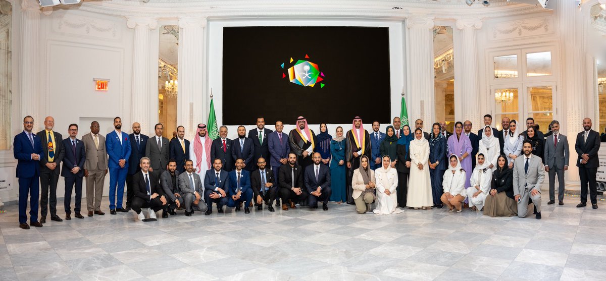 أتقدم بجزيل الشكر والامتنان لكافة أعضاء وفد المملكة العربية السعودية إلى #المنتدى_السياسي_الرفيع_المستوى 2023 بالأمم المتحدة. جهودكم المتفانية ساهمت في تقديم رؤيتنا المشتركة، والتزام وطننا الثابت برسم مستقبل مزدهر ومستدام للمملكة والعالم. شكراً لكم. 🇸🇦💚
#المملكة_في_HLPF