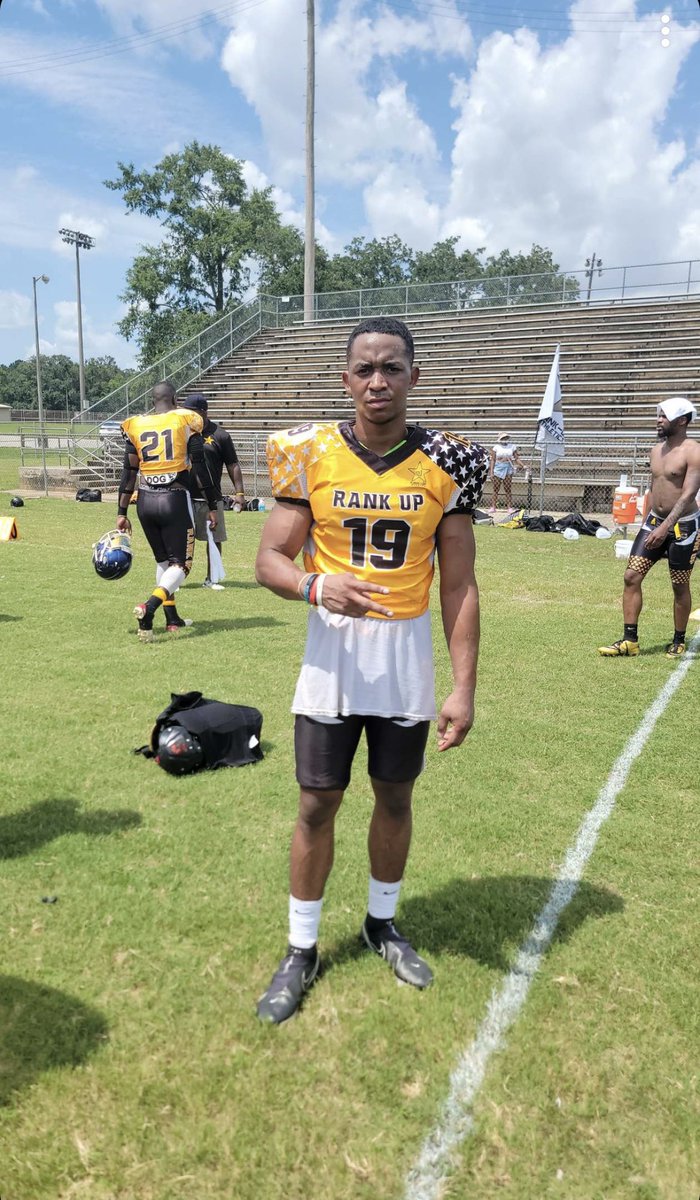 kj_thomas9's tweet photo. Just tryna stay the course #showcasegame #XFLhopeful #USFLhopeful https://t.co/77cb5S5JVo
