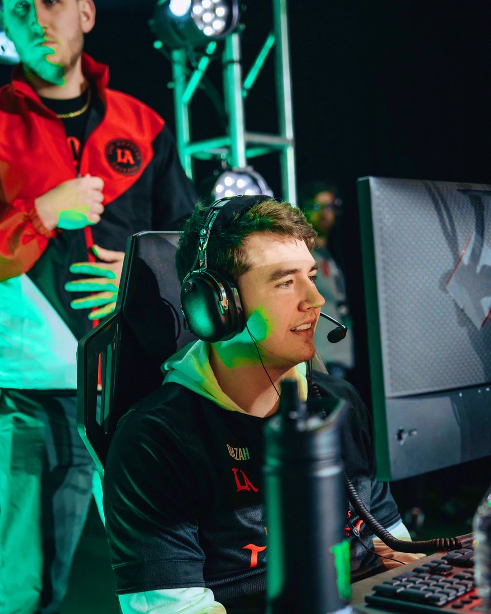 GGBreakingPoint's tweet photo. Atlanta FaZe 2024 roster is OFFICIAL:

🔷aBeZy
🔷Cellium
🔹Drazah
🔹Simp 

How many chips is this team winning? 🏆 https://t.co/50PgH39dcg