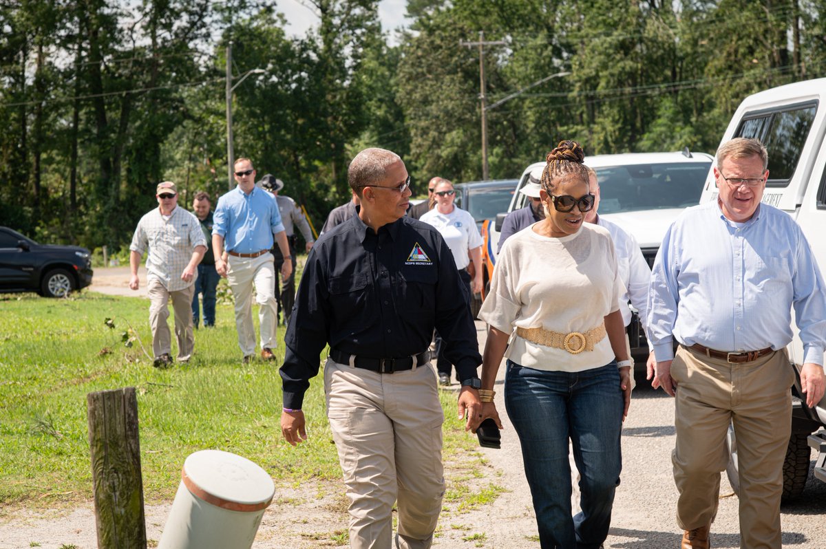NashCountyNC's tweet photo. Nash County Emergency Services toured impact areas from yesterday's tornado with Secretary of the NC Department of Public Safety Eddie Buffaloe, Secretary of Commerce Machelle Baker Sanders, Representative Allen Chesser, and House Speaker Tim Moore. https://t.co/kQ3tKSTYEH