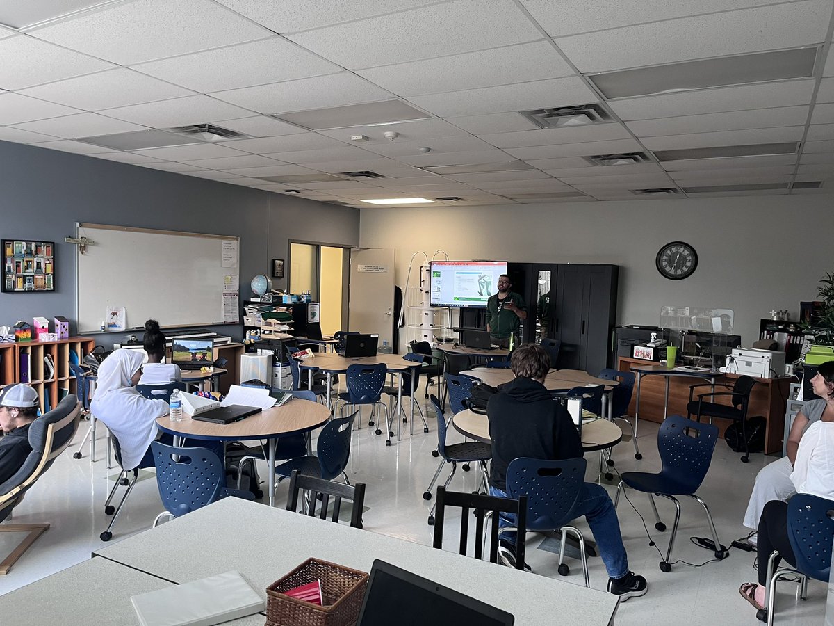 DualOcsb's tweet photo. What an informative presentation from the Financial Aid Office  @AlgonquinColleg Our summer SWAC Students learned about scholarships, bursaries and grants and how to apply for OSAP. https://t.co/T3dZeYfZqI