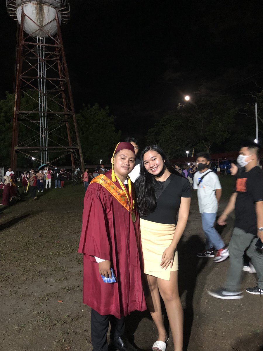 etbhro's tweet photo. Thank you, Papa, for being genuinely happy with what makes us happy, especially me and Troy. I really hope I make you proud. Maskin layo ka sa amon, I love you! https://t.co/1Mi4xQPiLc