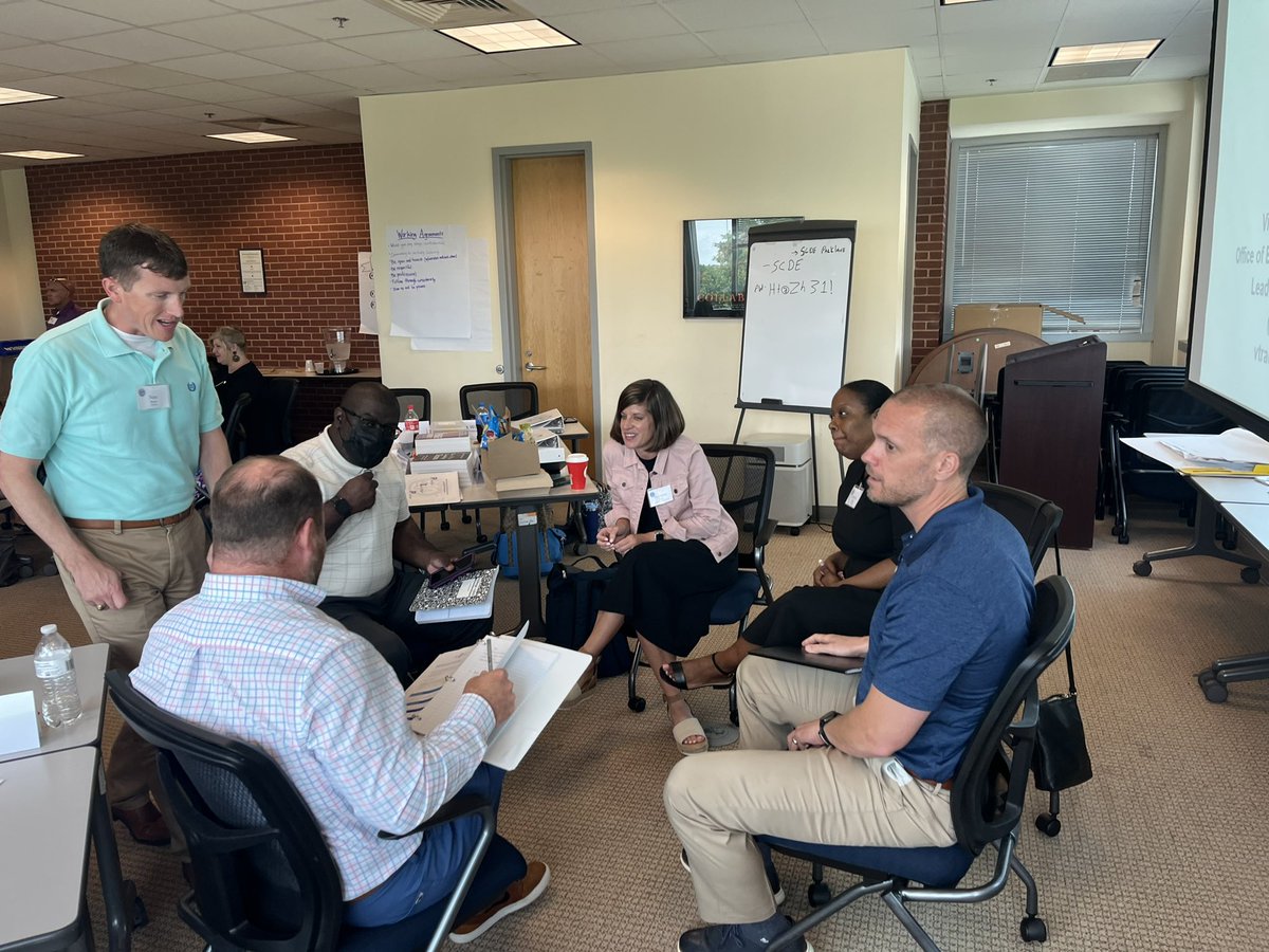 PIPLeaders's tweet photo. Fortunate to spend time learning with this powerful group of SC Principals! https://t.co/7gdTuT0lJk