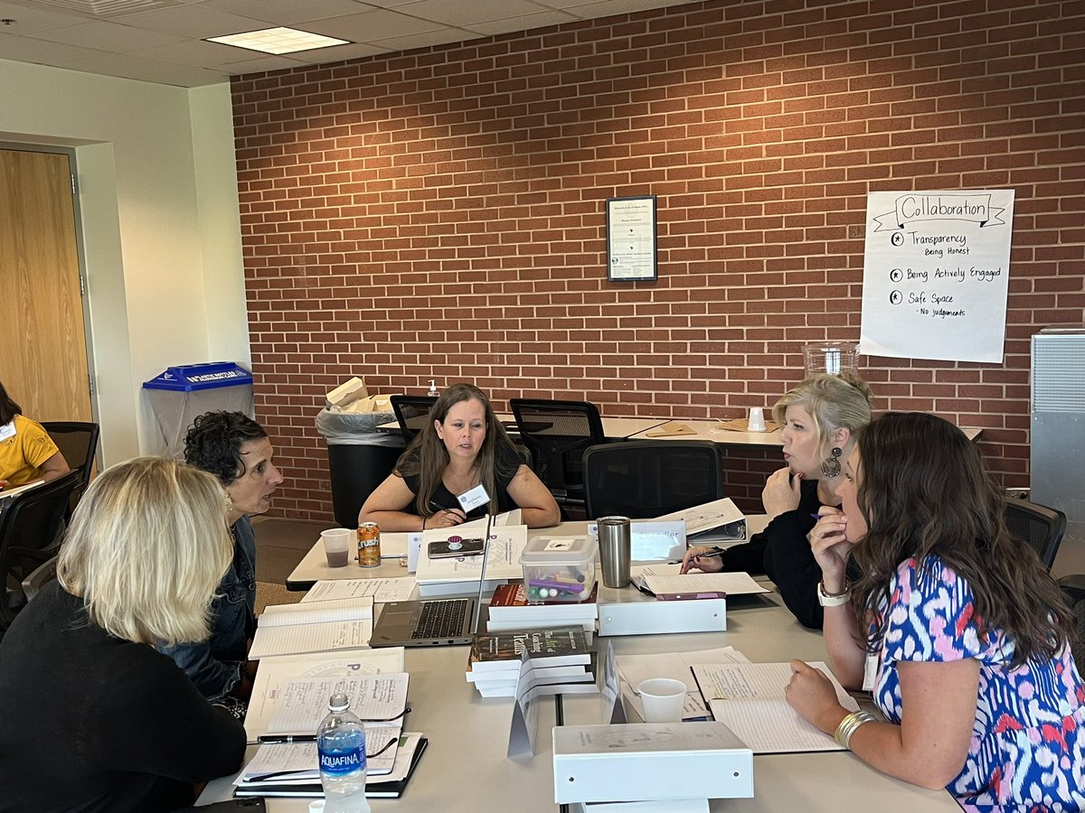 PIPLeaders's tweet photo. Fortunate to spend time learning with this powerful group of SC Principals! https://t.co/7gdTuT0lJk