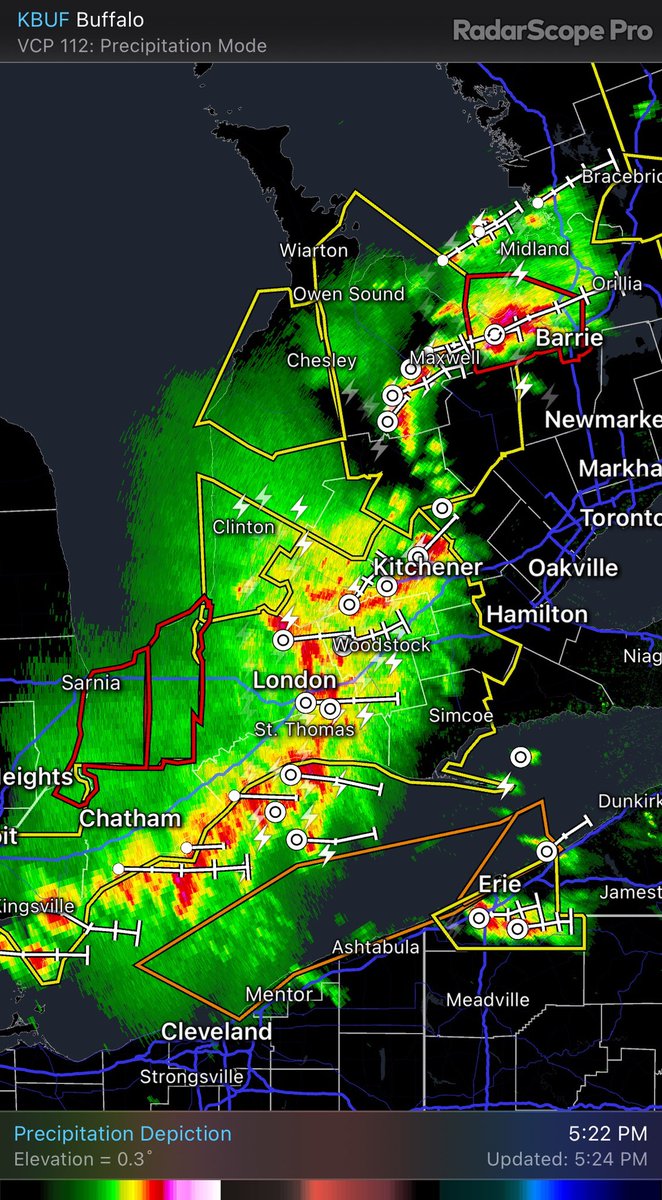 CarlHLam's tweet photo. This is one intense line of storms. Wow. Lots of warnings including some Tornado Warnings in Barrie and Sarnia. https://t.co/jUid4OW4wD