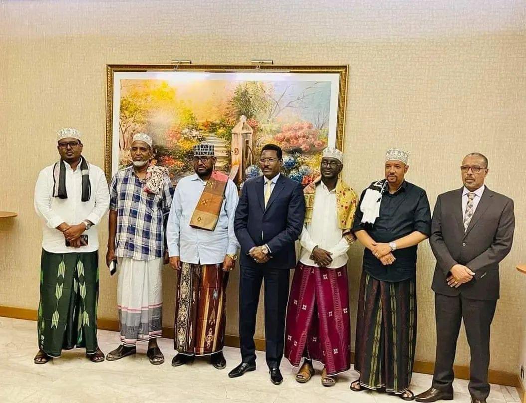 AmbWarsame's tweet photo. #Somalia 
Geesi ina garaad cali ilaahoow ku xifdi waxaan ka hayaa 

‘’gunimo cidna kula tartamimaayo guuleyso ‘’He was right

-Garaad Jaamac Garaad Cali-“ #SSC #SSCPrevails https://t.co/ZbZZJ3HMMh