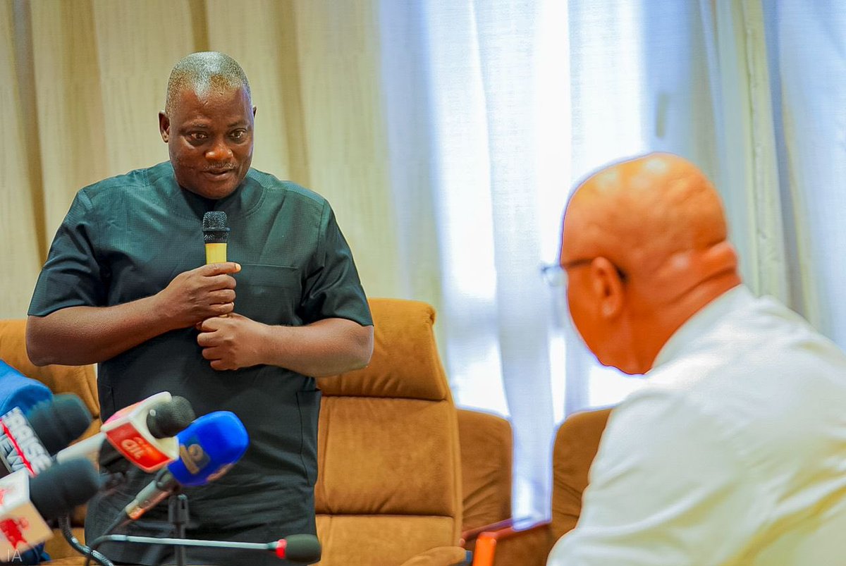 _PastorUmoEno's tweet image. I'm excited to partner with @innosonvehicles, Nigeria's first indigenous auto manufacturing company led by Chairman, Chief Innocent Chukwuma, CON. Our collaboration aims to provide palliatives, especially in transportation for our citizens affected by the removal of fuel subsidy.…