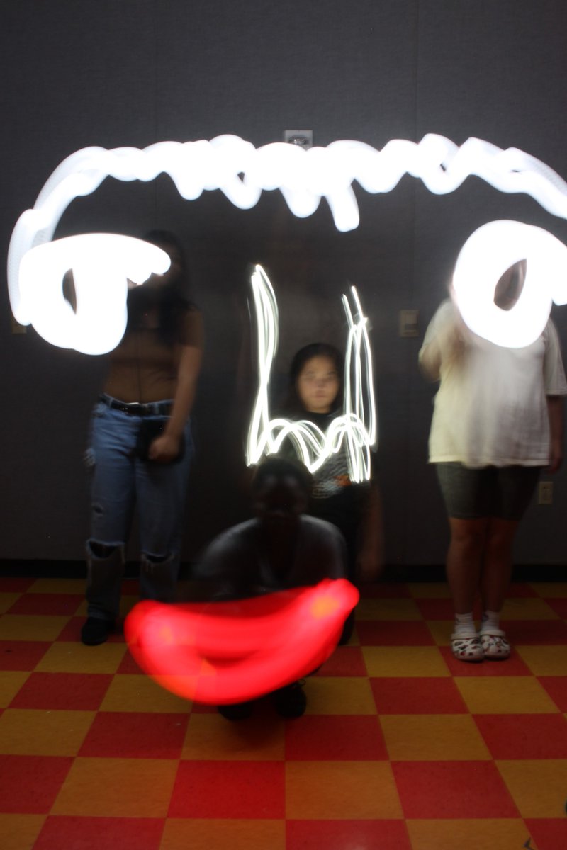 AppletonMuseum's tweet image. Our Painting Possibilities Summer Art Camp with instructor Jordan Shapot had fun painting with light and a slow shutter speed today!

#AppletonMuseum #MuseumTwitter #MuseumSnap #FloridaMuseums #SummerArtCamp #ArtCamp #MuseumCamp #Ocala #OcalaFL