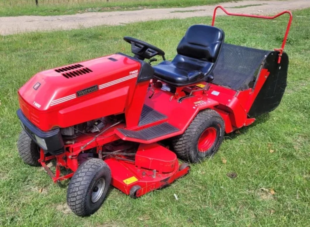 We're 'mowing' into the new football season with some awesome equipment to keep the grounds the best they can be. 

Exciting times ahead... can't wait for my turn on this bad boy 😆😆