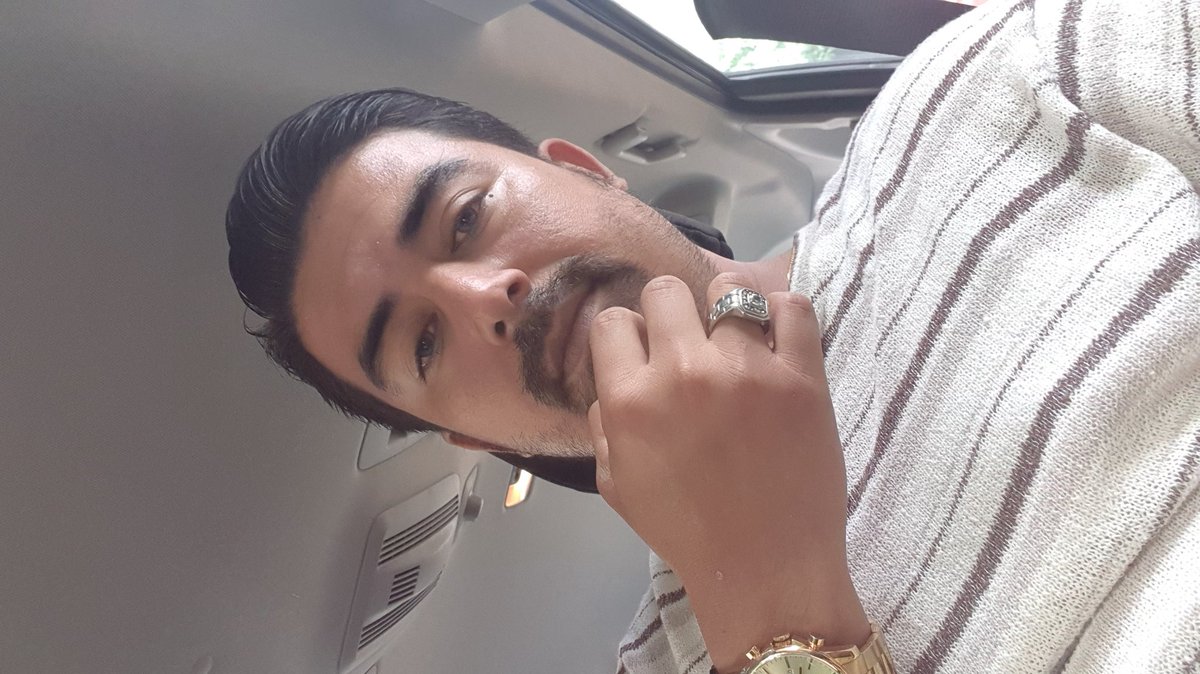 Fhenyx's tweet photo. La imperfección es belleza, la locura es genialidad. Es mejor hacer el ridículo que ser aburrido. https://t.co/9hyOlawGfb