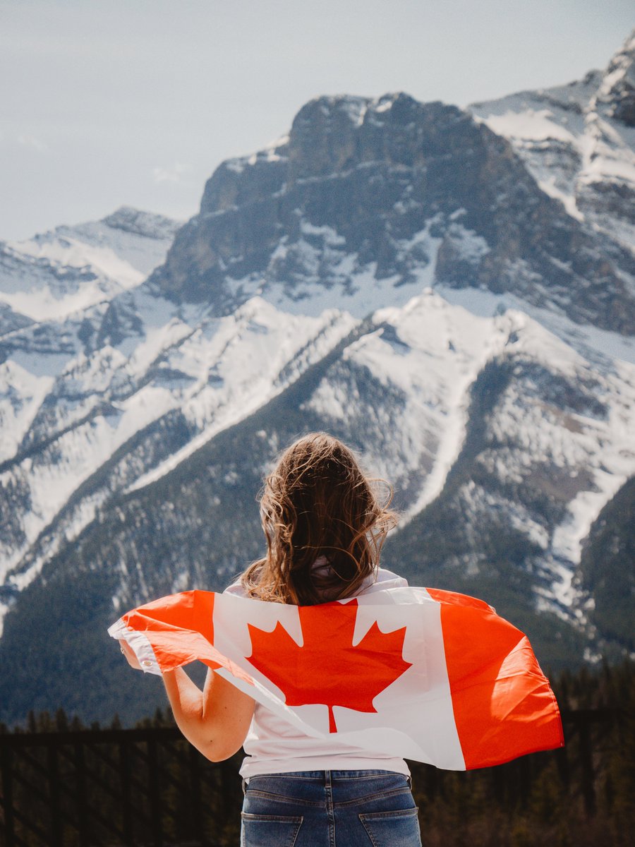 Do you know of an outdoor play research/practice/policy leader, or an outdoor play youth leader deserving of recognition?

Nominate them for an OPC Award! 👇

outdoorplaycanada.ca/2023/04/10/nom…