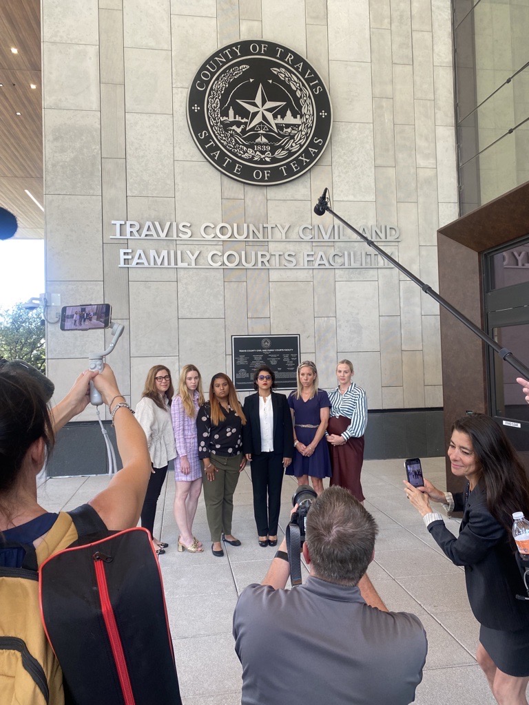 Six of the most badass people we know: the incredible, brave plaintiffs in <a href="/ReproRights/">Center for Reproductive Rights</a>' Zurawski v Texas case.

📢One more time for the people in the back: abortion is ESSENTIAL, LIFESAVING health care. Full stop.
reproductiverights.org/case/zurawski-…