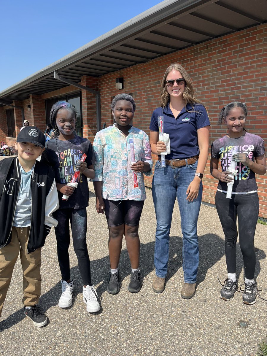 CSMhs4's tweet image. CSM would like to share our appreciation for the many years of support we have received from Cargill Cares! We are grateful for ALL you’ve done for our little school. THANK YOU Claire for volunteering at our sports day &amp;amp; to Shauna for her love &amp;amp; ongoing care for our community. 💕