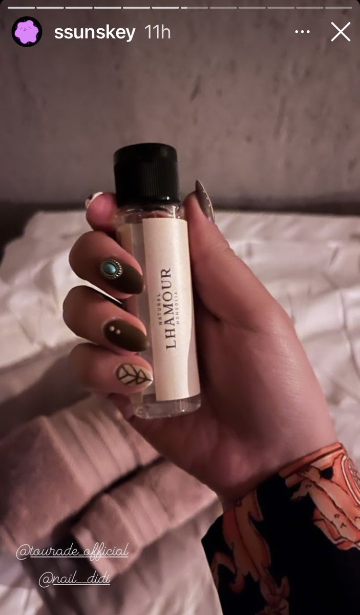 🇲🇳 Тэр чигээрээ Монголын сурталчилгаа хийгдэж байна. Бид өөрсдөө ийм дайны сурталчилгааг Солонгост хийе гэхэд маш их мөнгө, цаг хугацаа зарна.
Энэ нь тэдний Монголын аялал жуулчлалд оруулж буй үнэтэй хувь нэмэр юм.
Тиймээс бид талархах учиртай!
정말 고맙습니다 🇰🇷🙏🏻