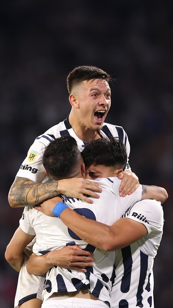 GANOOOO TALLERES

EL EQUIPO QUE MEJOR JUEGA AL FÚTBOL EN ARGENTINA 

SIN AYUDA DE NADIE.