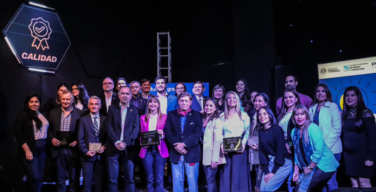 raquelromanpy's tweet photo. ¡La innovación en la función pública se puede!

Convencidos de esto, nació #InnovadoresPúblicos y hoy lo celebramos con algunos participantes y premiando a las instituciones por apostar a soluciones innovadoras creadas por sus equipos para mejorar el servicio a la ciudadanía. https://t.co/fiPiqYFDxz