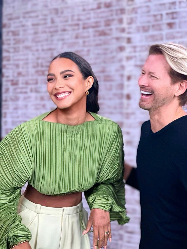 Mcoltro's tweet image. Recording our open call videos with @Lalaribeiro16 to invite #transmodels to our next season of #Borntofashion in Brasil****gravando nossoa videos de convocatória para o casting de modelos trans para a segunda temporada de Born To Fashion. Uma co-produção do E! e Delicatessen!