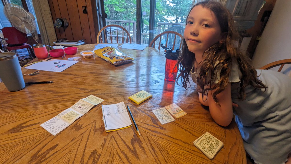 CopyCody's tweet image. Up at the lake playing some Tussie Mussie by @elizhargrave! Beautiful, simple, and fun! I won after 3 rounds but we decided to keep a running total for the weekend☺️ @buttonshy