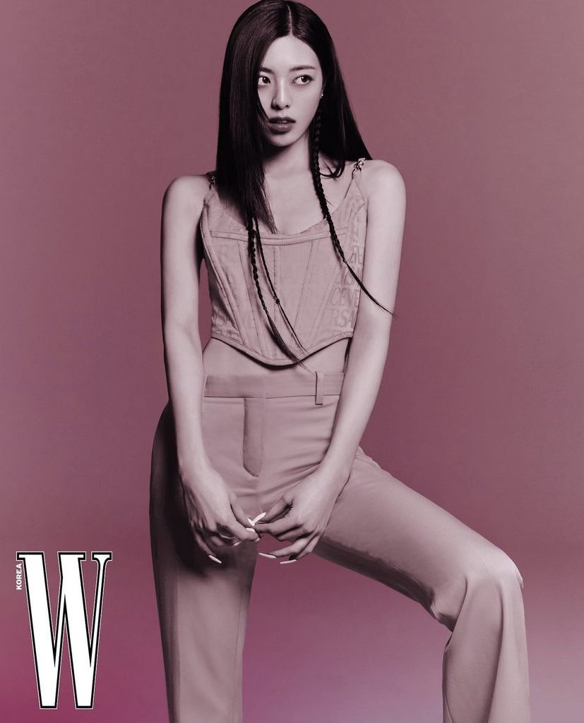 F1h4qiIaAAADtka?format=jpg&name=medium