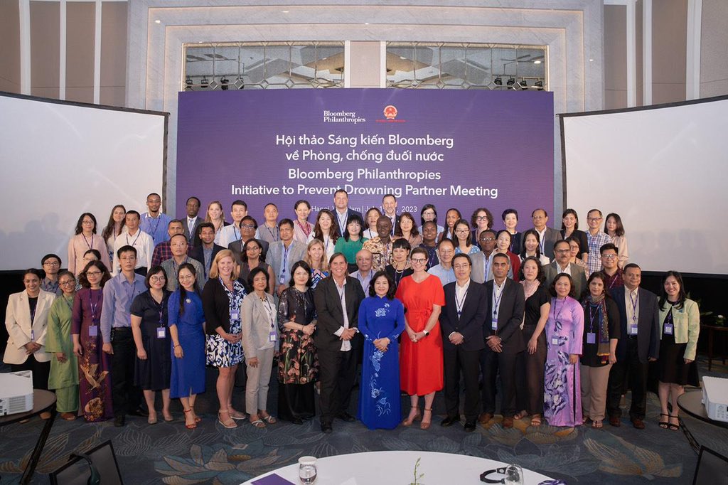 Wrapped up an amazing #DrowningPrevention partner meeting in Hanoi! @BloombergDotOrg co-hosted this meeting with the govt of Viet Nam, and the room was full of people dedicated to save lives.