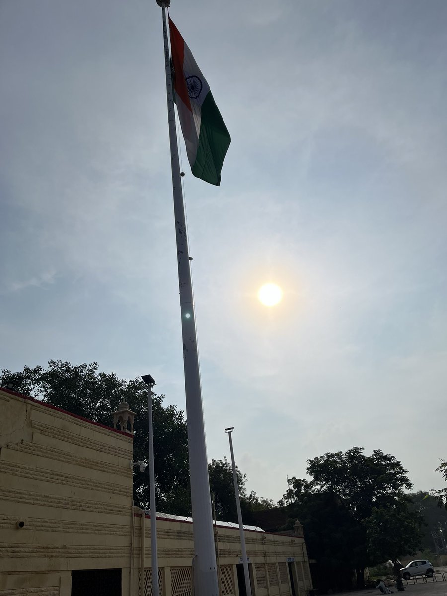 PointOrView's tweet image. Like all good things in life, this trip comes to an end. Thank you India. Thank you good folks of Indian Space Twitter. It was a hoot interacting with you. Will see you soon. #CY3  #Chandrayaan3 #Gaganyaan #LVM3 🇮🇳 🚀