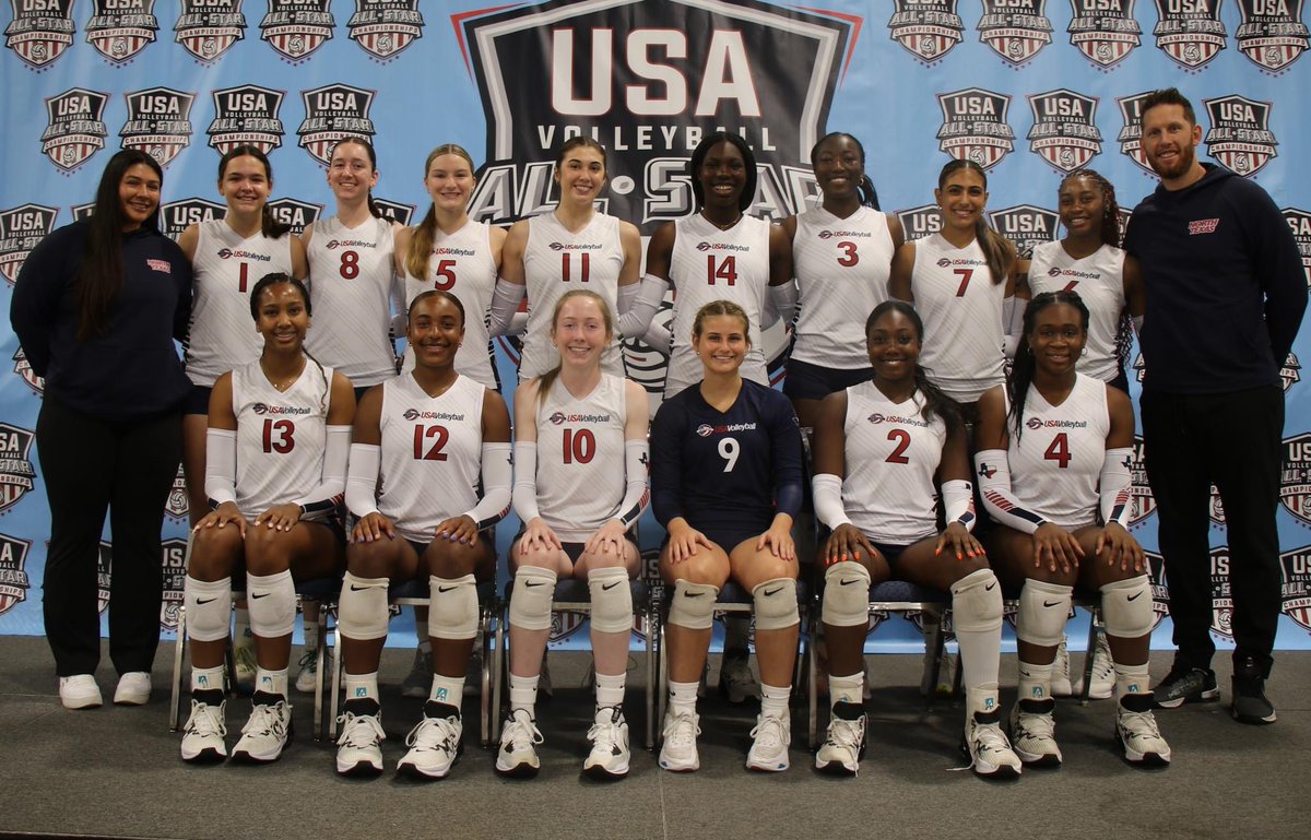 ALLENVBALL's tweet photo. 2023 Program Captains reppin Allen VB on a pretty big stage!!
#1 Alyssa Boyte U17
#9 Sophia Wilson U20
USA All-Star Teams ❤️🤍💙 https://t.co/lThVHoW6oM
