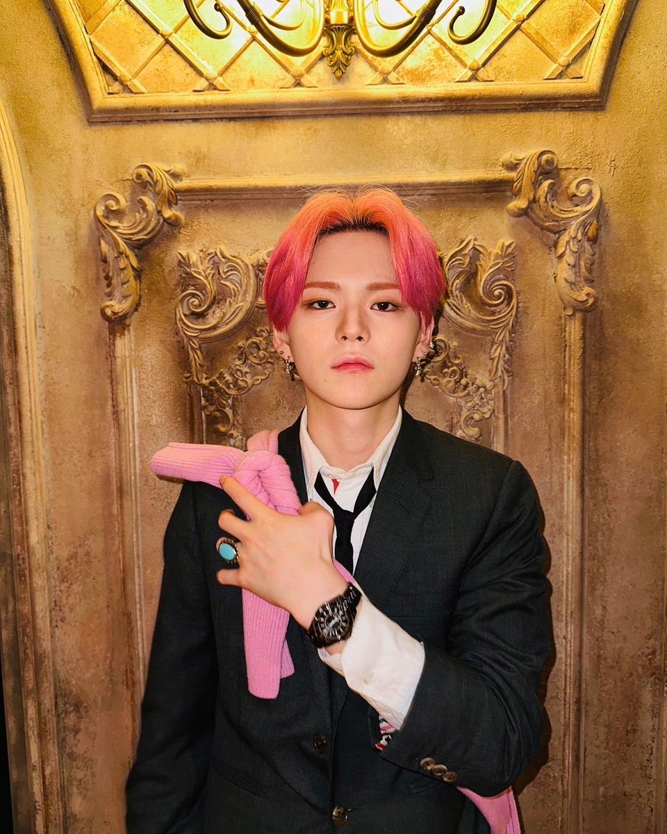 yoshfeed's tweet photo. 230721 instagram update 📸

"OOTD 🧞‍♀️🎟️👛🧠"

#YOSHI #요시 #ヨシ #트레저 https://t.co/DiSa1TSjFU