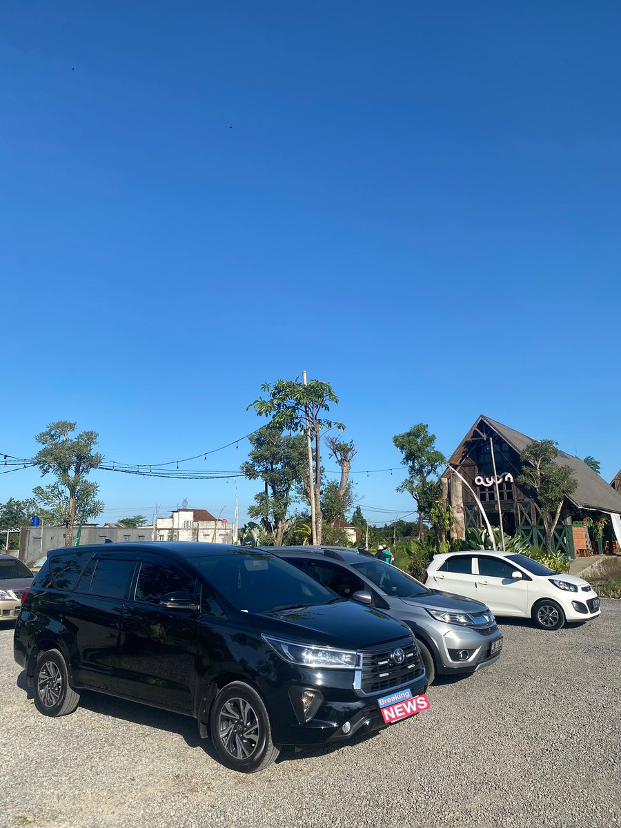 tripjogjawisata's tweet photo. Innova reborn 4 hari ๐
#sewamobil #sewamobiljogja #sewahiace #sewahiacejogja #sewabus #sewabusjogja #liburan #dolanjogja #jalanjalan #jogjaistimewa https://t.co/gSWJx0FqjY