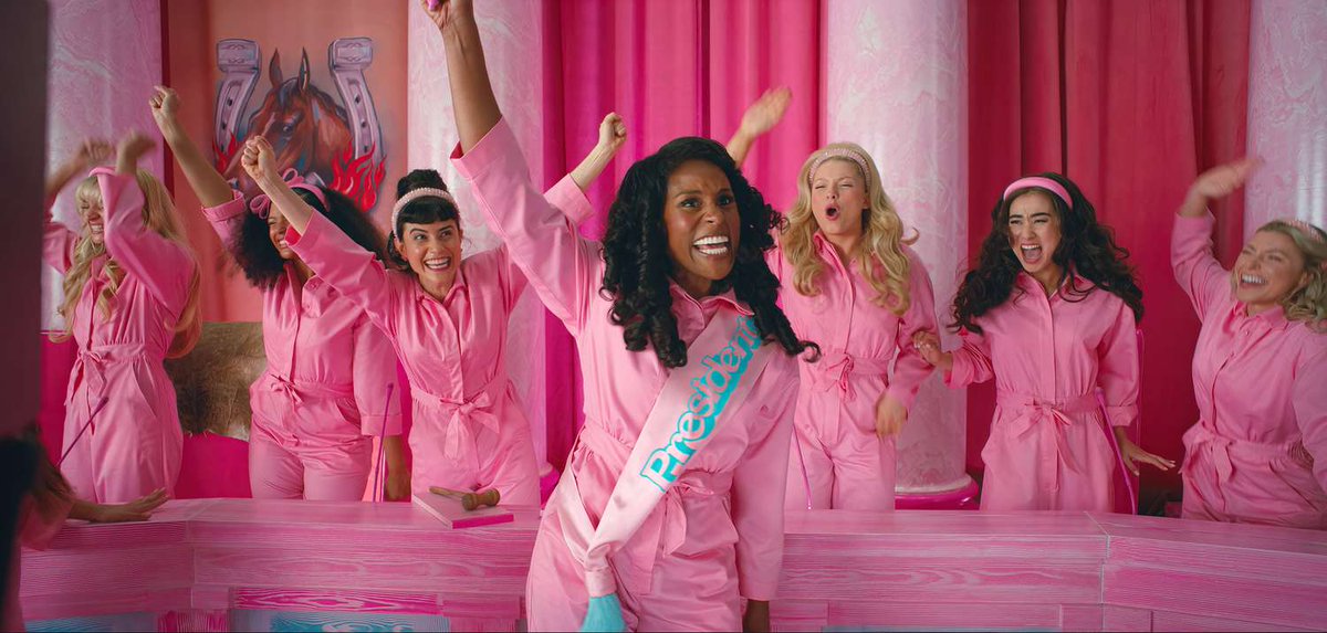 ryan_reflects's tweet photo. Whether you're a #Barbie fan or not, the #BarbieMovie is for you. If you have anxiety, insecurities, or imposter syndrome, you will relate to this film. Greta Gerwig &amp; Noah Baumbach really nailed these themes, and pulled on my heartstrings. It's truly special. https://t.co/VS5R6o5kLj