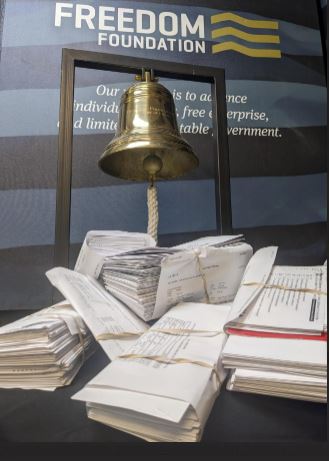 FreedomFdtn's tweet photo. We have some great #MailbagOptOuts we have to catch you up on!
Here's a great Mailbag Wednesday after the #IndependenceDay holiday!
These are optouts coming to in our Olympia, Wash office from all over the country.
https://t.co/zh9IhChq9X https://t.co/BmksU6DSJe