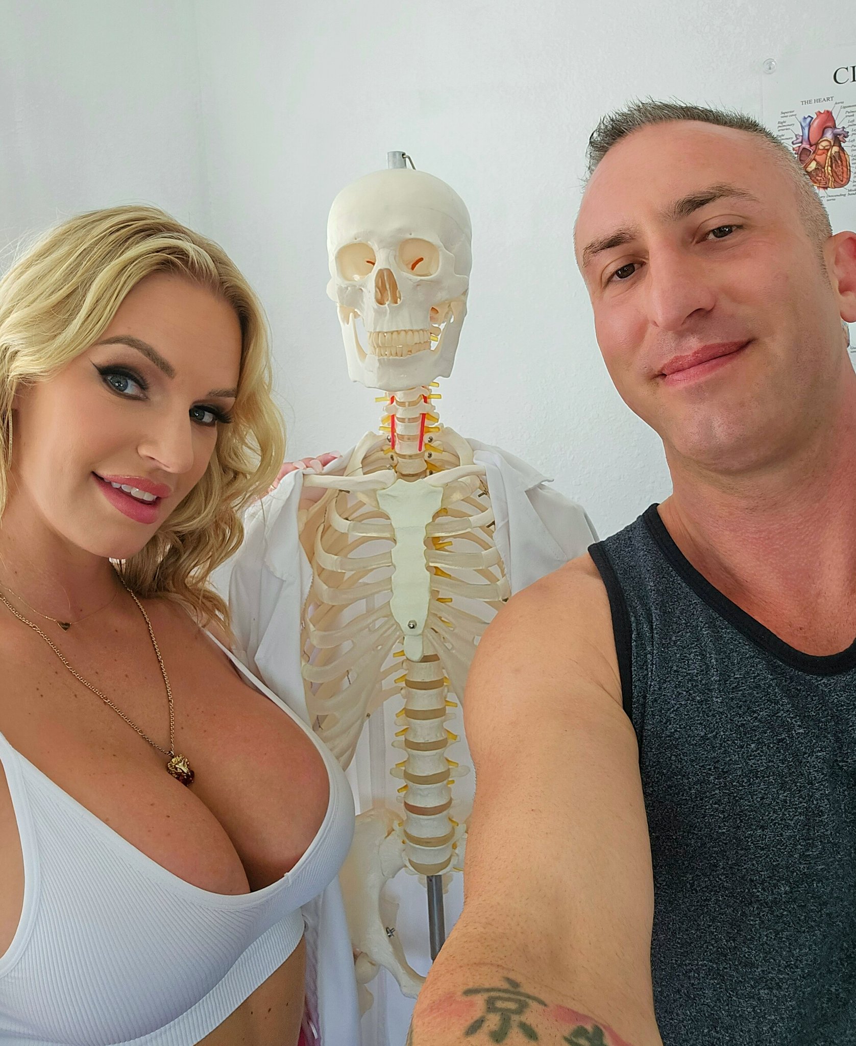 The Queen @rachaelcavalli 👸 drained this Pay Pig down to his bones. ☠️💀 Had to show up & Cuck em out. 💦🔥 💰 https://t.co/3JASp52q9b