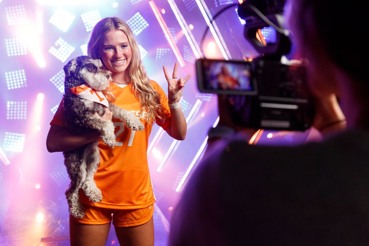 Vol_Soccer's tweet photo. Yeah @Vol_Football had a cat at their media day, but we had two dogs &amp; a GOAT at ours! https://t.co/drqc2eC46T